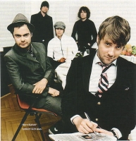     Kaiser Chiefs - Everyday I Love You Less And Less