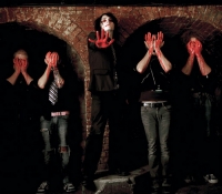 Текст и перевод песни My Chemical Romance - You Know What They Do To Guys Like Us In Prison
