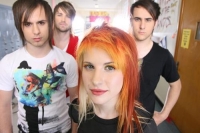 ,   Paramore - Turn It Off